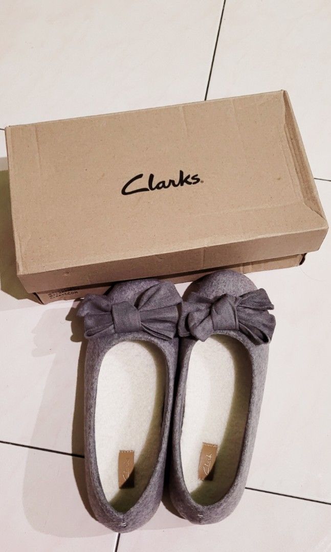 Clarks shoe size store