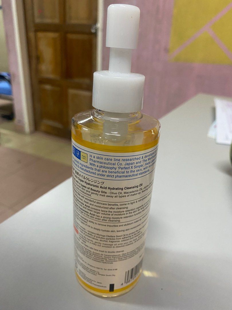 OIL CLEANSER, Beauty & Personal Care, Face, Face Care on Carousell