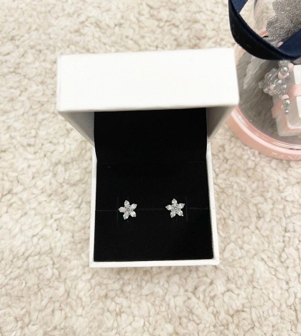 Pandora stud shop earrings sale