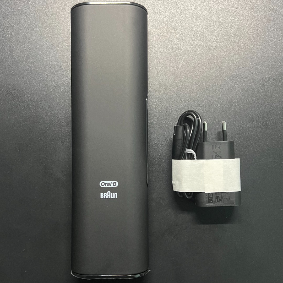OralB Electric Toothbrush charging travel case black and charger