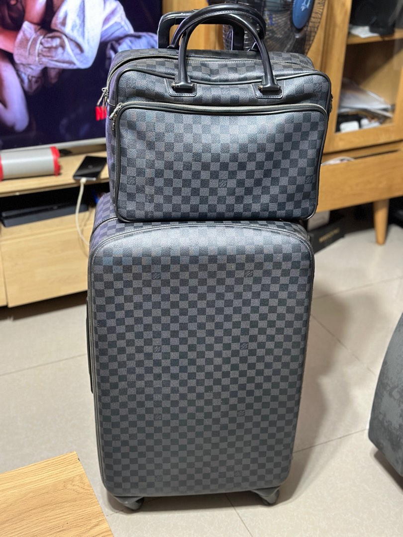 Lv suitcase on sale set
