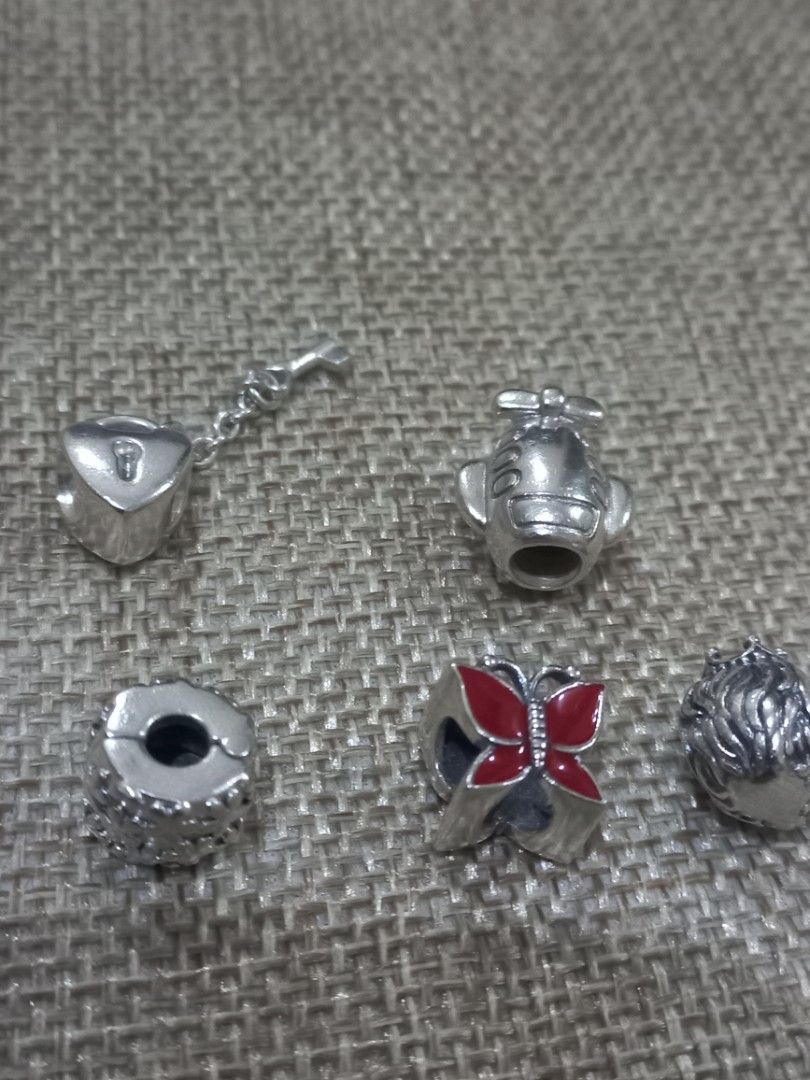 Charms discount pandora original