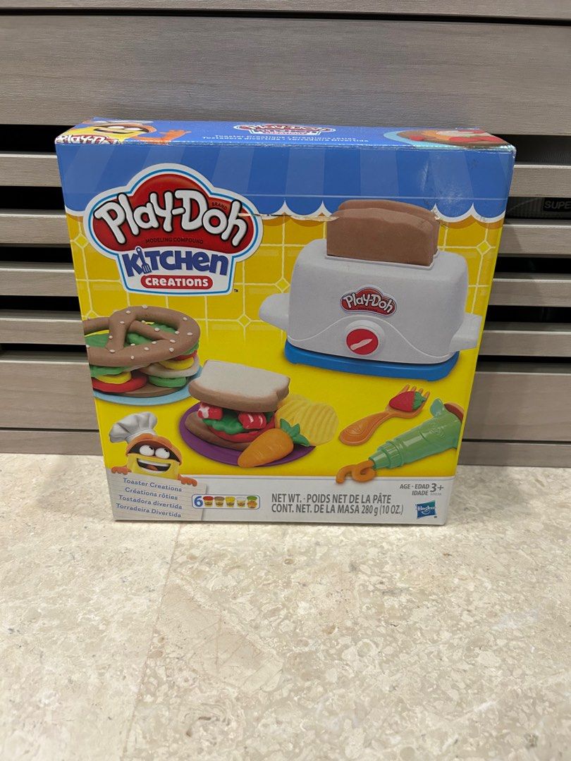 Play-Doh Kitchen Creations Toaster Creations