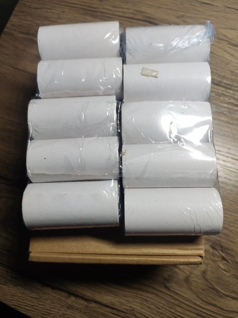 Portable Bluetooth Printer (Category: Printers, Scanners & Copiers) located in Quezon City. Submitted by mslen08 (Listing ID 1276637529, Image 2). Description: Brand new and never been opened bluetooth portable printer. RFS: Got as a gift. *spare item.
