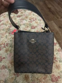 (Category: ) located in . Submitted by bagrm100 (Listing ID 1276473773, Image 1). Description: .