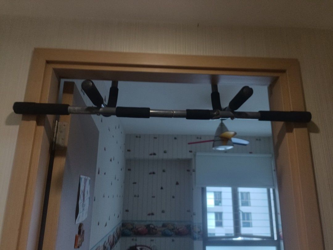 Pull up bar Door Frame