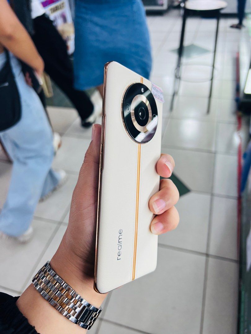 Realme 11 Pro 5G 256gb NTC (Category: Realme) located in San Juan City. Submitted by javedsgadgetshop (Listing ID 1276635550, Image 3). Description: OPEN FOR INSTALLMENT VIA CREDIT CARD/GGIVES & SWAP/TRADE-IN! WE BUY AND SELL ( ANYKINDS OF UNIT BINIBILI PO NAMIN)! PTPA : Padelete po f bawal Read ❗️Onhand ‼️ Realme 11 Pro 5G •256gb •NTC Variant •Good batt health •Factory unlock •95% Smoothness •No hidden issue | No Repaired •100% Authentic | Not R