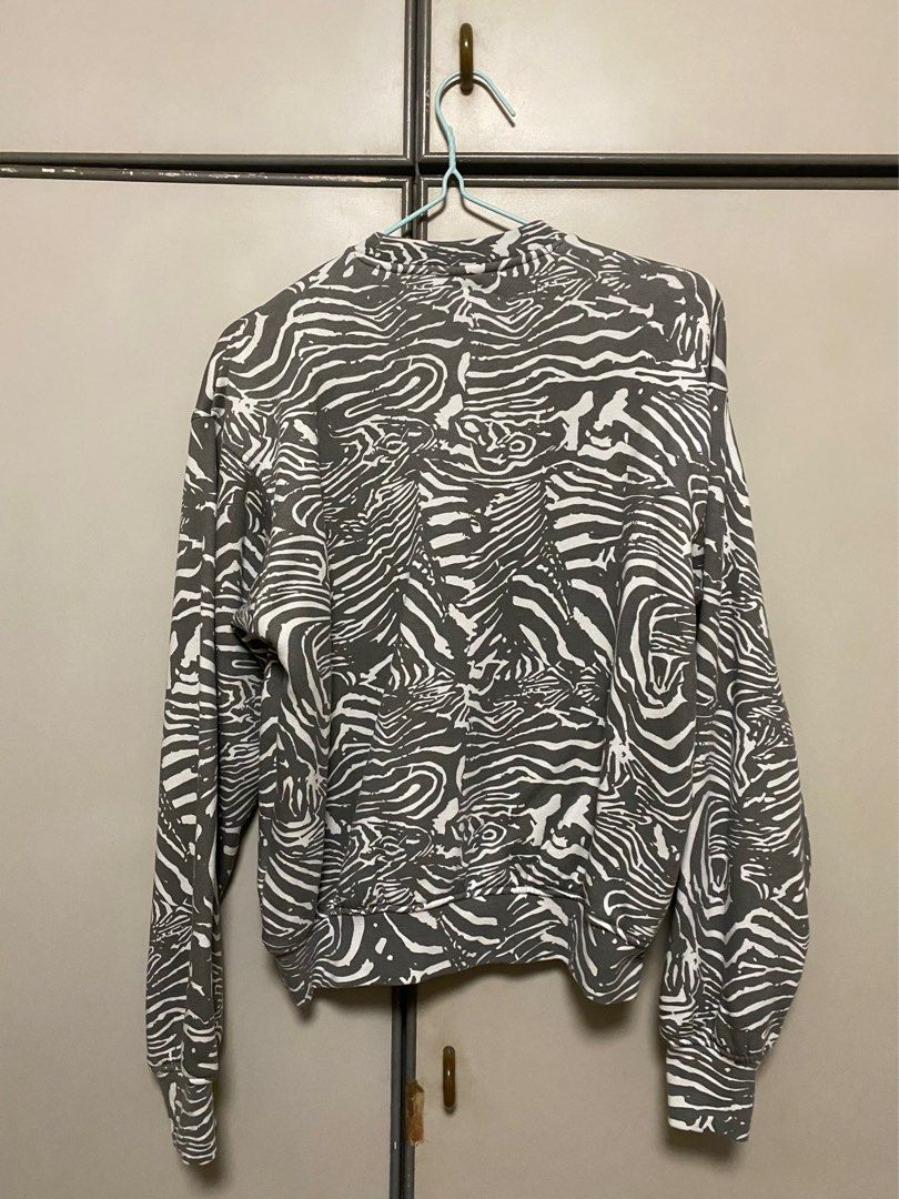 【お得】 Hot Red Chili Sweater Pullover Crewneck Zebra Totem Peppers ミュージシャン