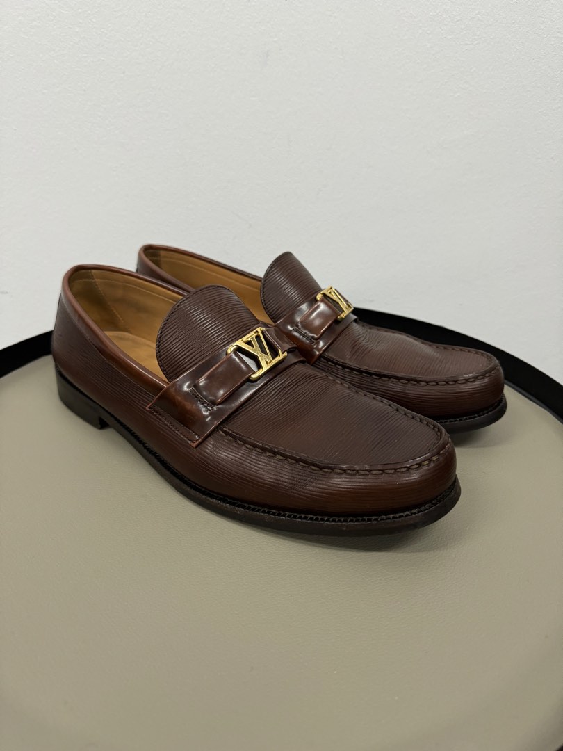 Red discount lv loafers