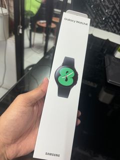 Samsung Watch 4 (Sealed and Brandnew)