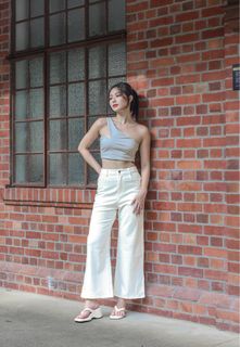 (Category: ) located in . Submitted by supremecloset (Listing ID 1276615211, Image 1). Description: .
