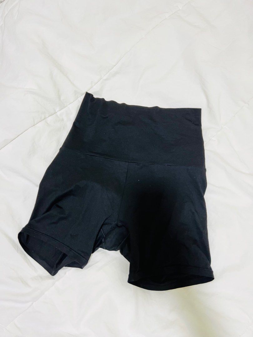 Heattech shorts store