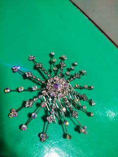 vintage "Jewelled Hair Pin"/Beautiful FAUX gems/Luxurious Sunburst Glitter!