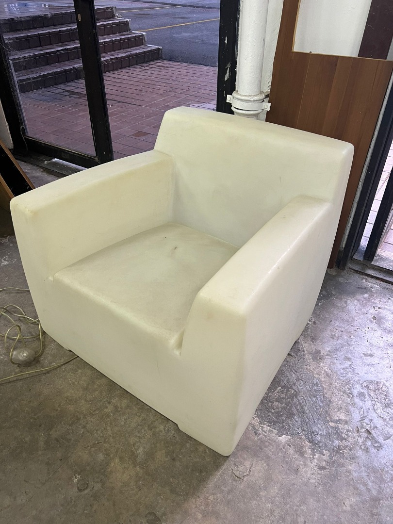 White Lounge Chair 1704343159 C8f90014