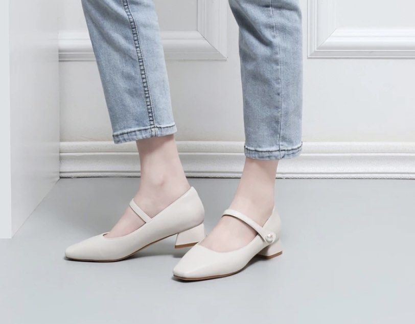 Mary jane best sale mid heel shoes