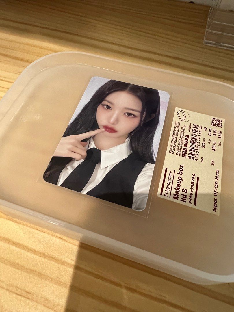 wts wonyoung swih pc, Hobbies & Toys, Memorabilia & Collectibles, K-Wave on  Carousell