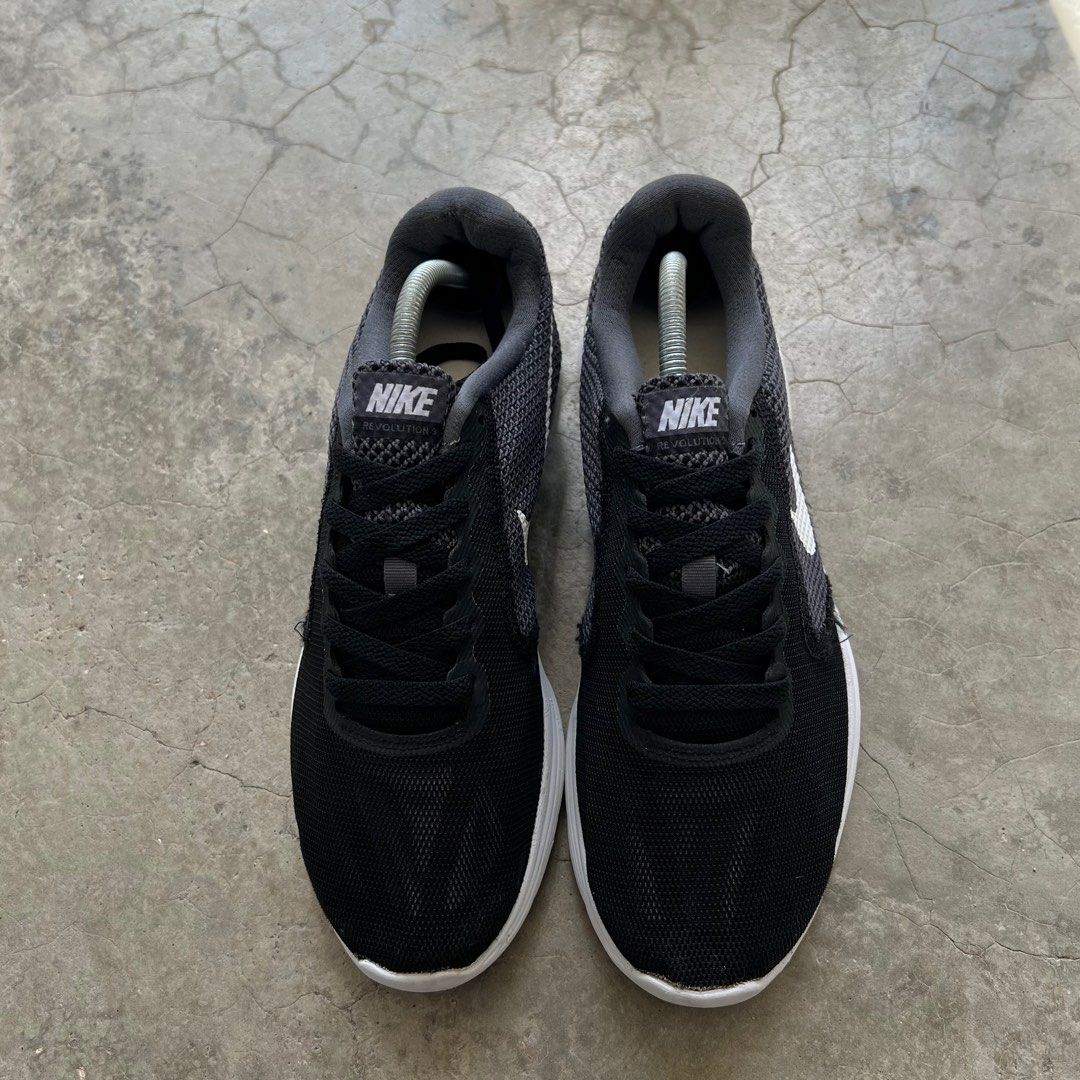 Nike revolution 4 46 hot sale
