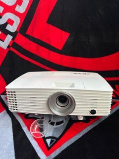 ACER PROJECTOR P1185 (3,200LUMENS) HEAVY DUTY SUPER BRIGHT DISPLAY
