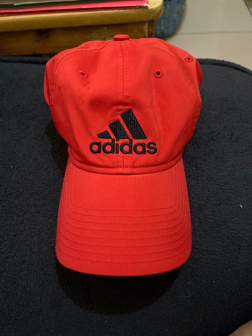 Adidas Hat (Category: Caps & Hats) located in Manila. Submitted by bjzapata09 (Listing ID 1276863837, Image 1). Description: .