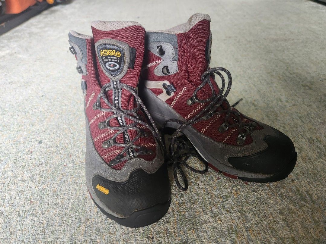 Red store asolo boots