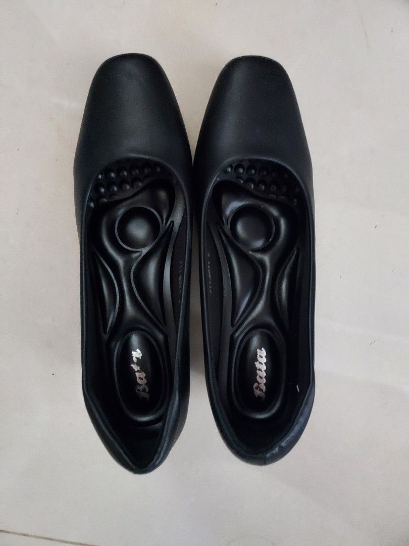 Buy used online women's shoes