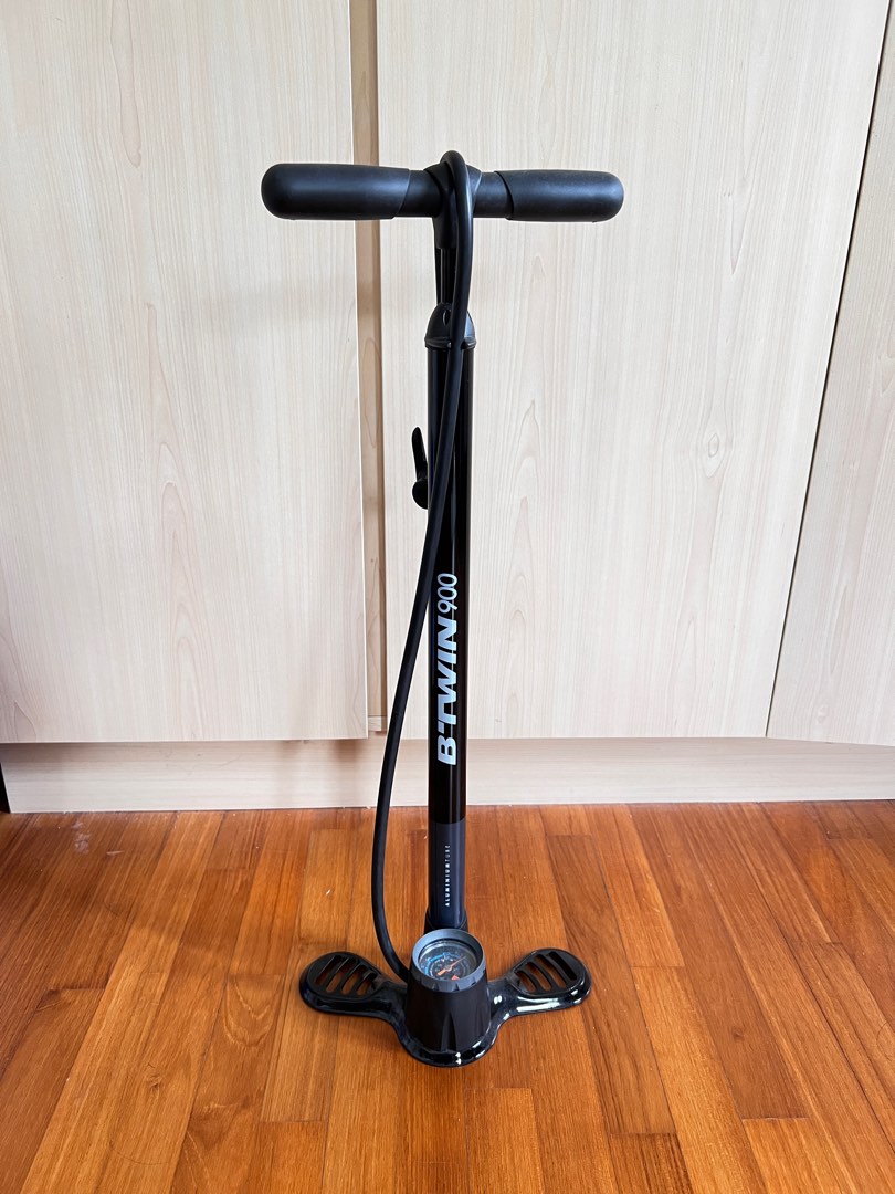 Btwin 900 floor pump outlet