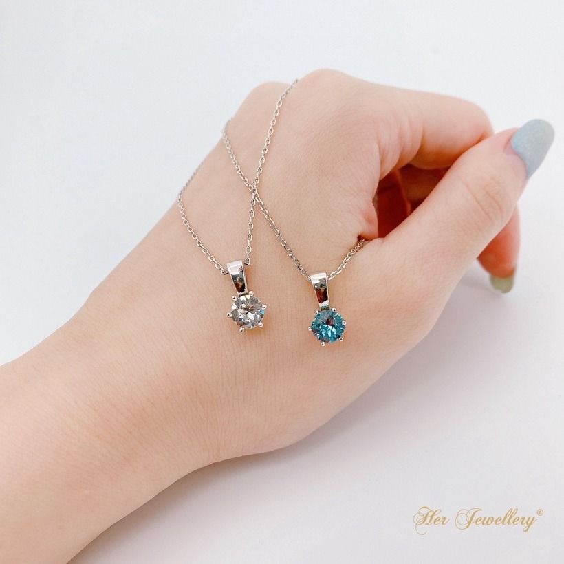 White new arrivals stone pendant