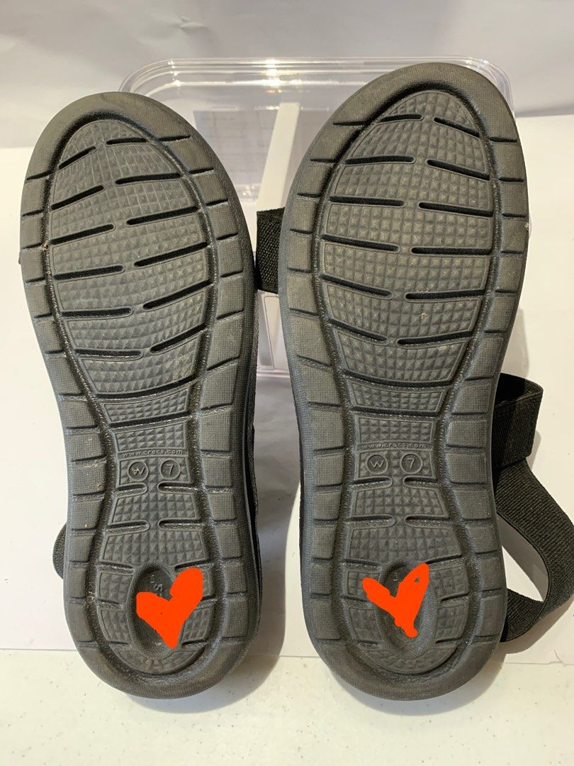 Black rubber sandals/Strappy/Straps (Category: Flats & Sandals) located in San Fernando. Submitted by hellobhessy (Listing ID 1276858921, Image 2). Description: Rubber Foam Sandals w/stretchy straps Color: Black Size: US Women’s 7, 24cm RFS: maluwang yung straps for me; decluttering Notes: Received this as a gift, and kept in the closet for a long time. MOP: BDO, BPI, gcash.