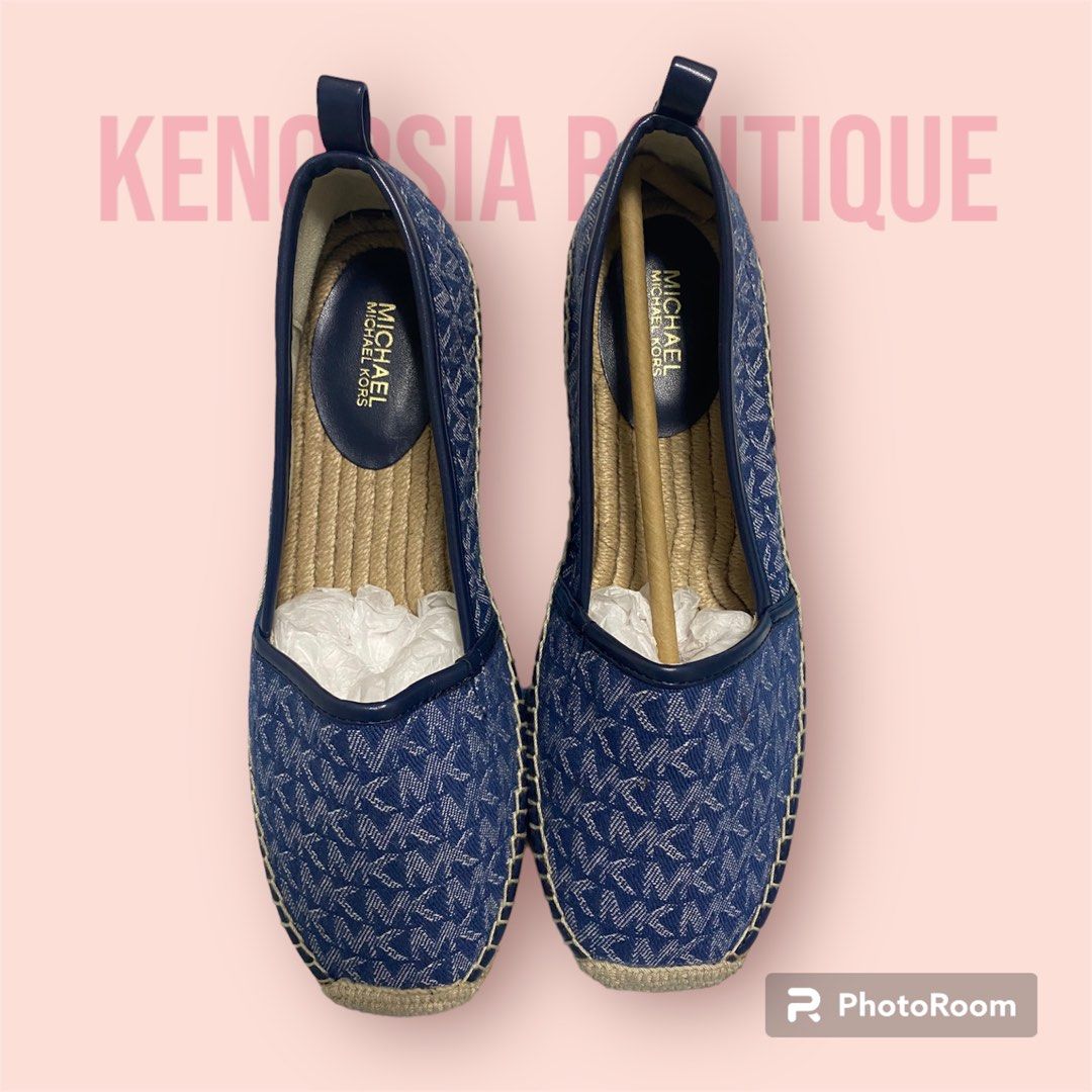 BLUE MICHAEL KORS MK SIZE 8 FLATS ORIGINAL Women s Fashion