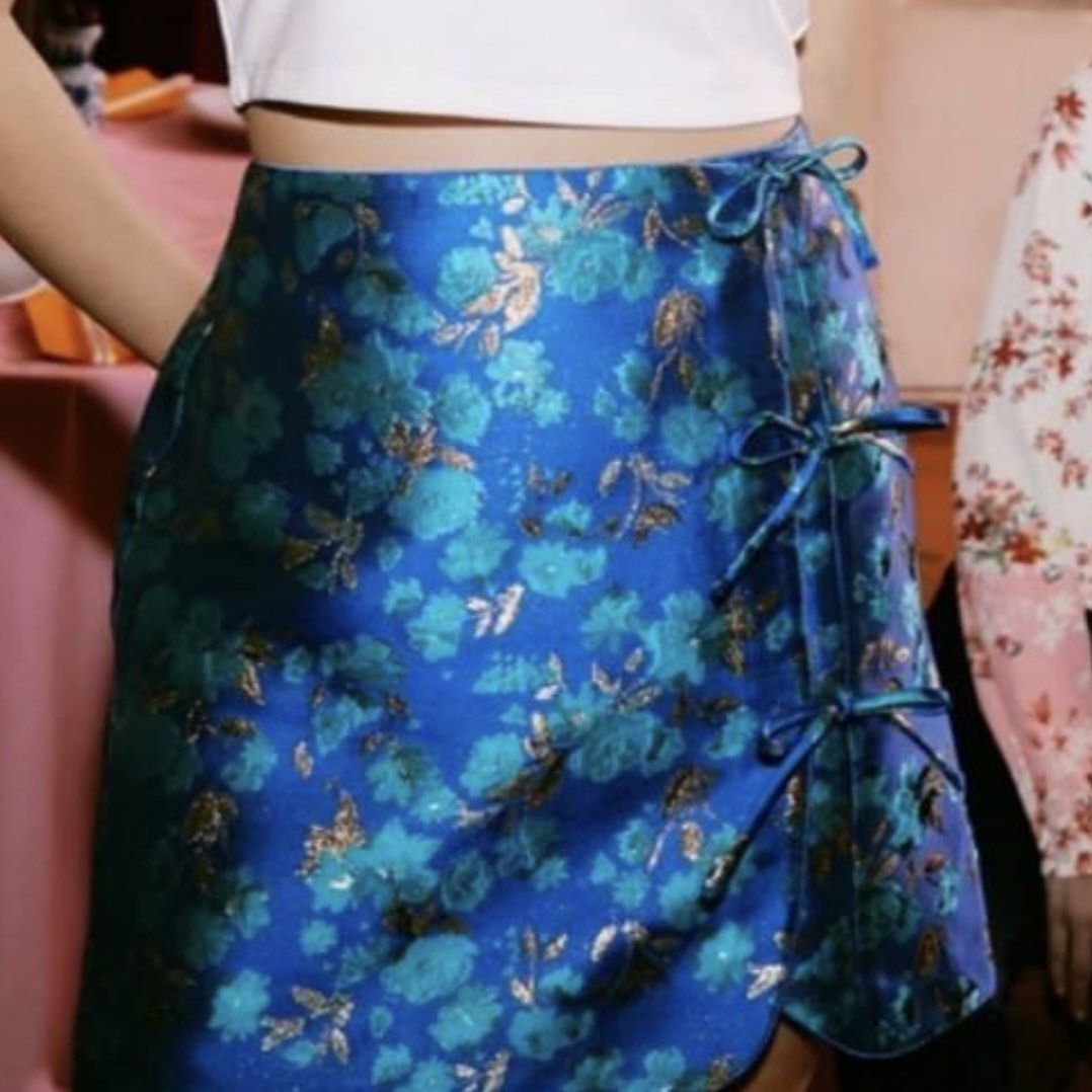 Oriental print mini skirt discount