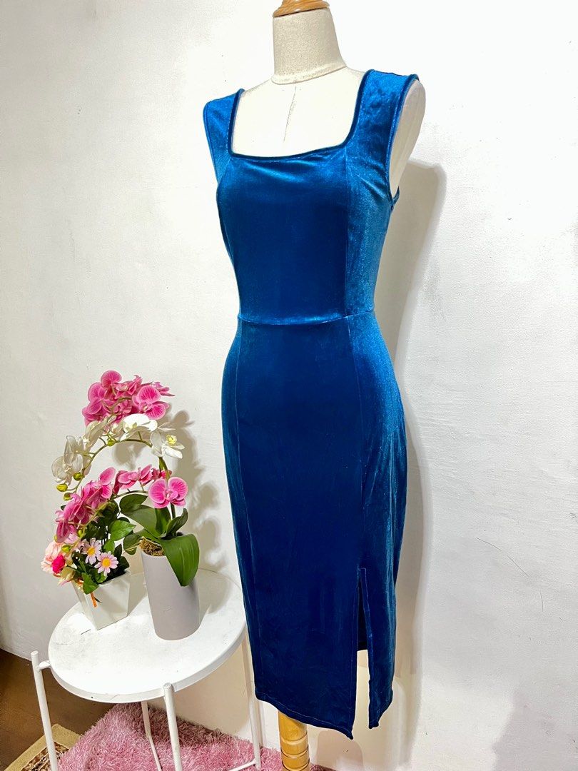Collectif blue velvet dress on sale