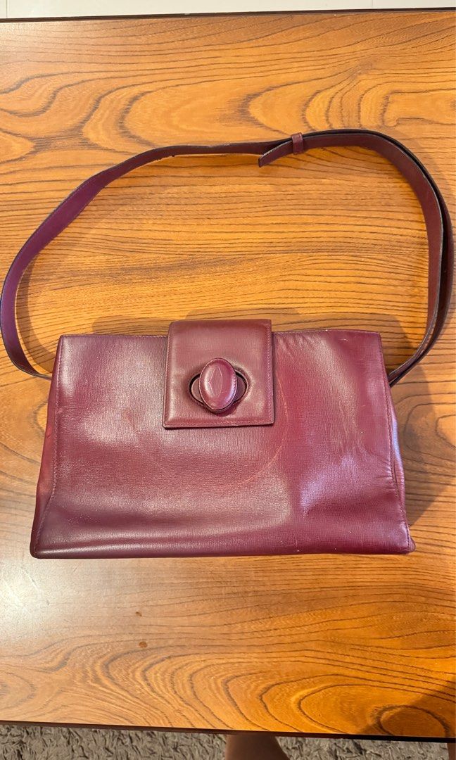 Cartier Vintage Bag (Category: Luxury Bags & Wallets) located in Pasig City. Submitted by jamilaquai1 (Listing ID 1276896226, Image 1). Description: Please note the discolouration in front but not as noticeable. Purchased here in Carousel so I’m not sure of authenticity. Cartier Vintage Shoulder Bag.