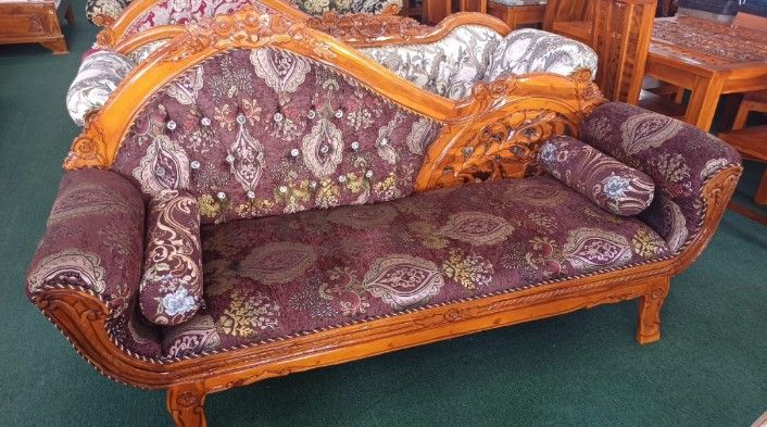 Cleopatra sales wooden sofa