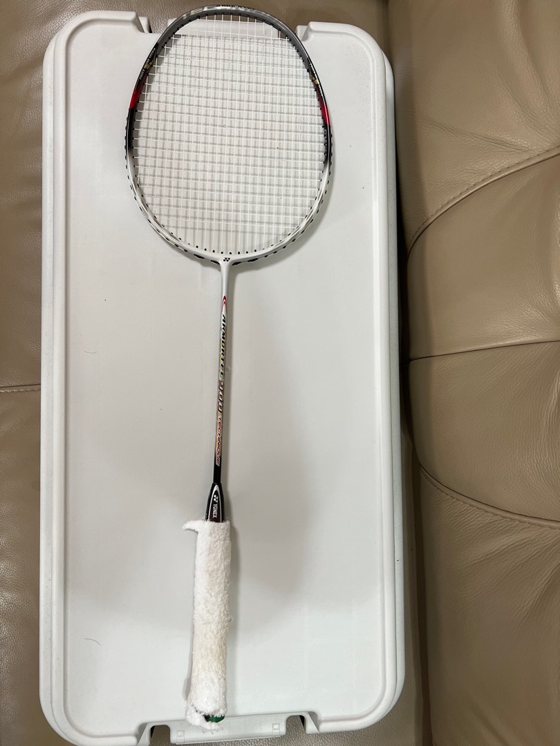 【7月末までの出品】ARMORTEC 900 TECHNIQUE CP版］Yonex Armortec 900 technique At900T, 運動產品, 運動與