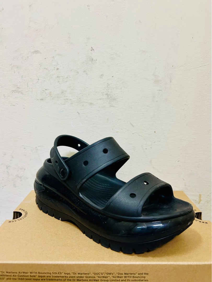 Crocs subsidiaries shop