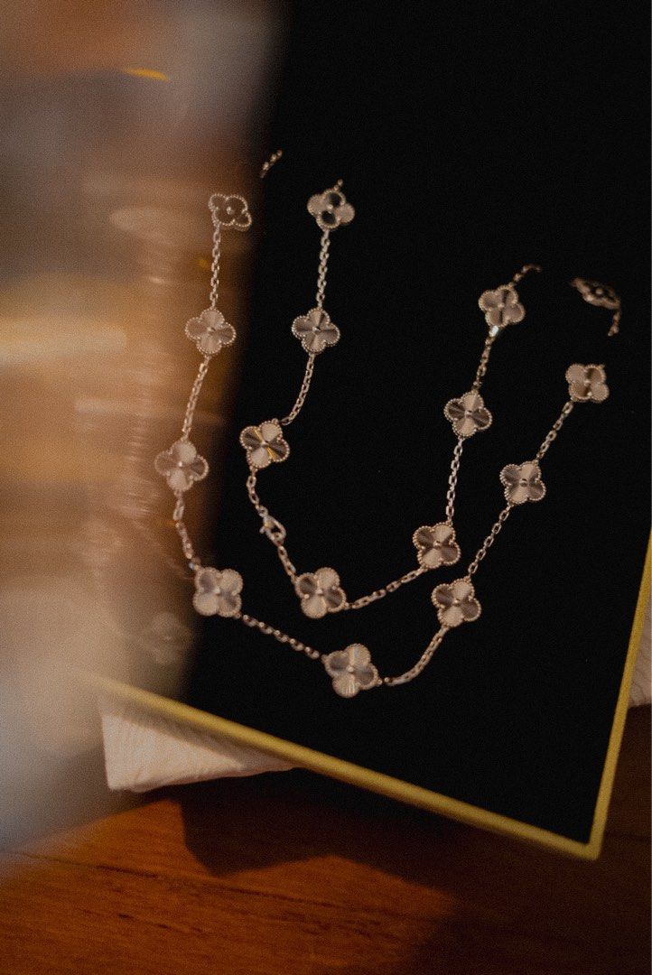 Custom white gold necklace discount