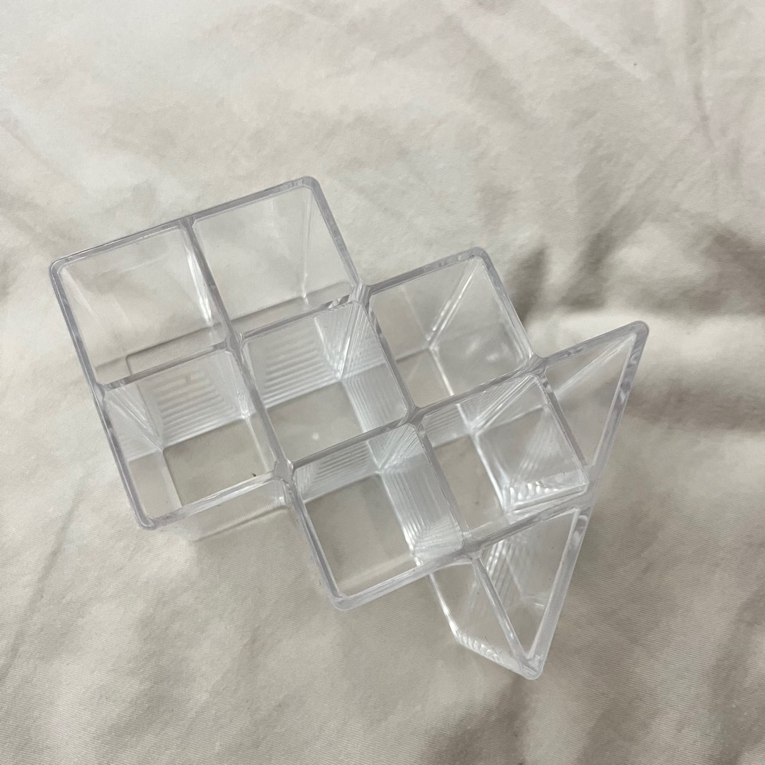 daiso acrylic lipstick holder display organiser, Women's Fashion
