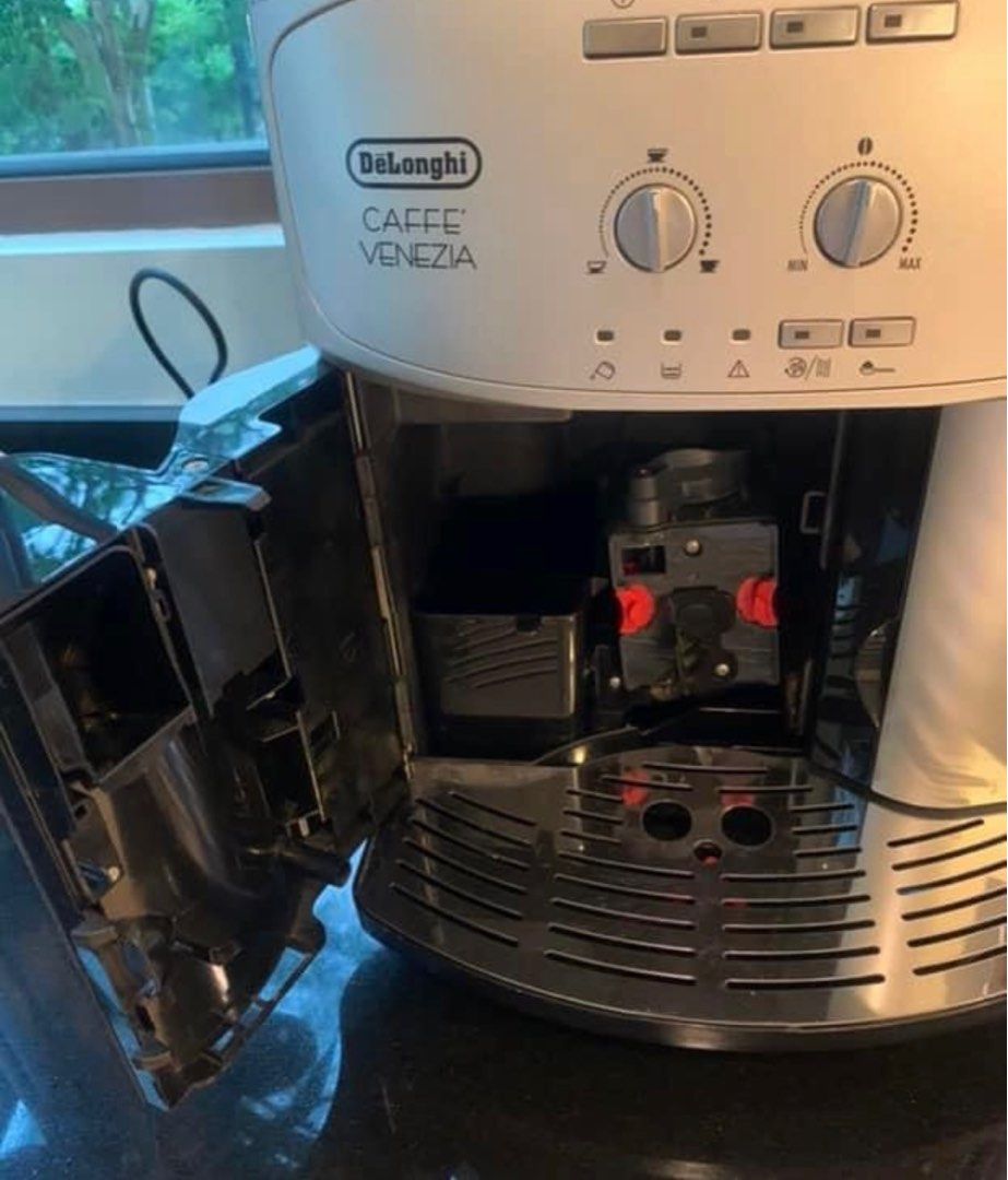 Delonghi caffe venezia esam 2200 sale