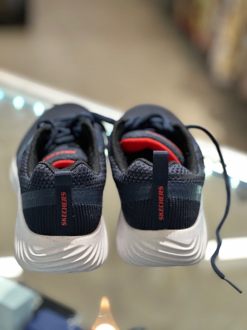 Eu 35 Skechers shoes Women s Fashion Footwear Sneakers on Carousell