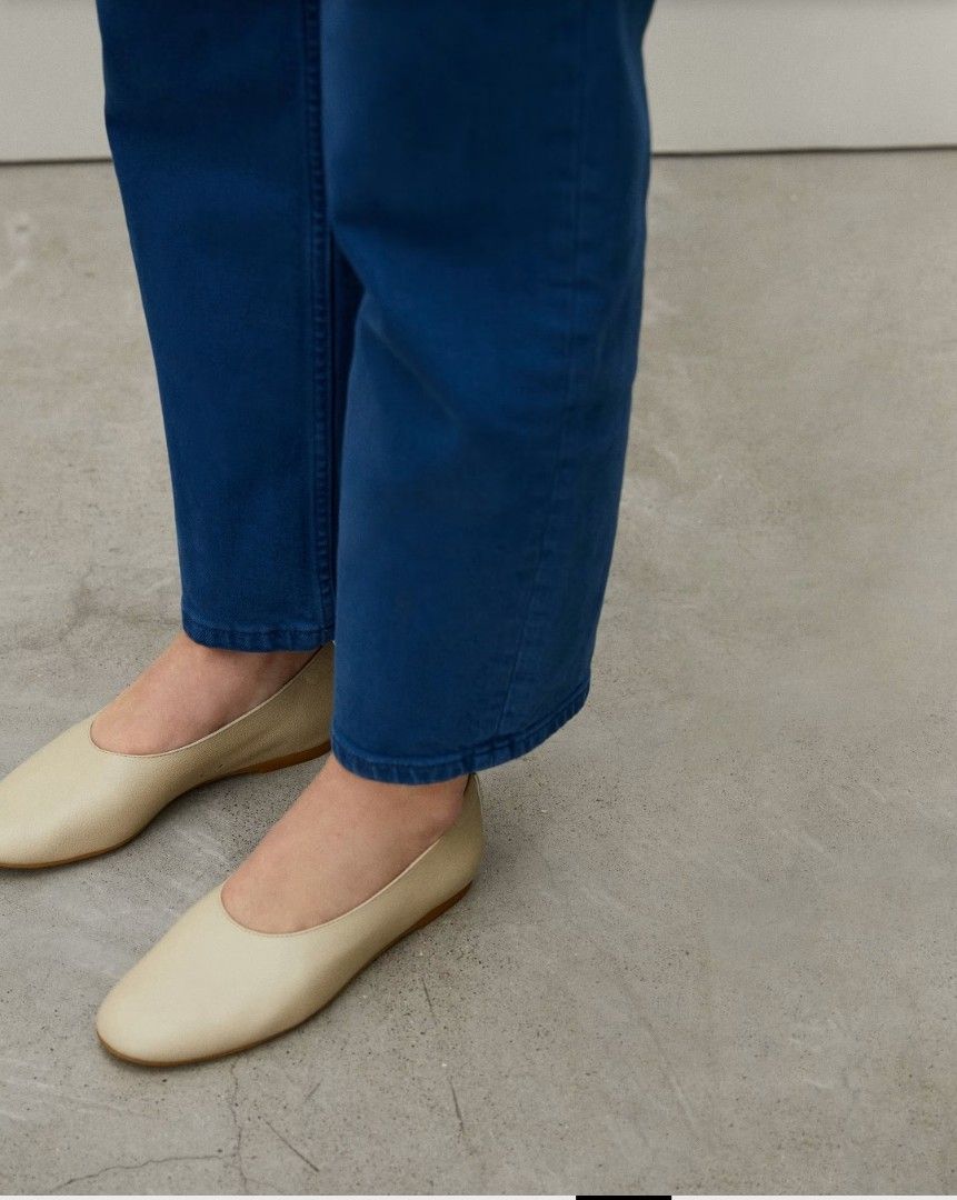 Glove flats hotsell