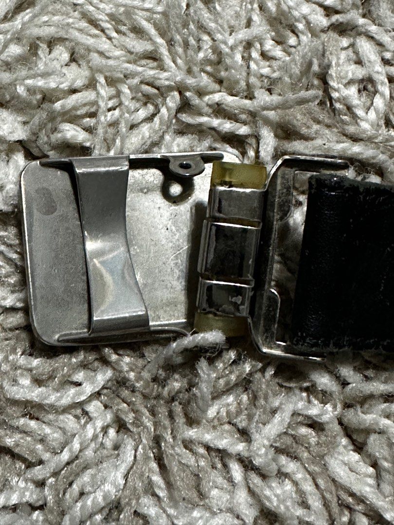 faulty yves saint laurent belt, Men's Fashion, Watches & Accessories ...