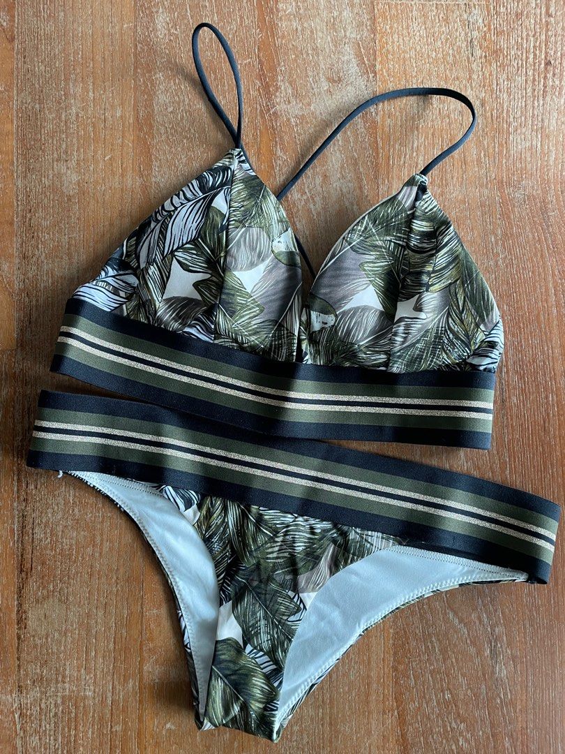 H & top m bathers