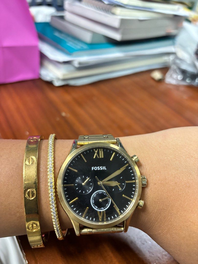 Fossil Watch (Category: Women's Watches) located in Manila. Submitted by diannecss (Listing ID 1276862821, Image 1). Description: Fossil Watch bought from the US No inclusions.
