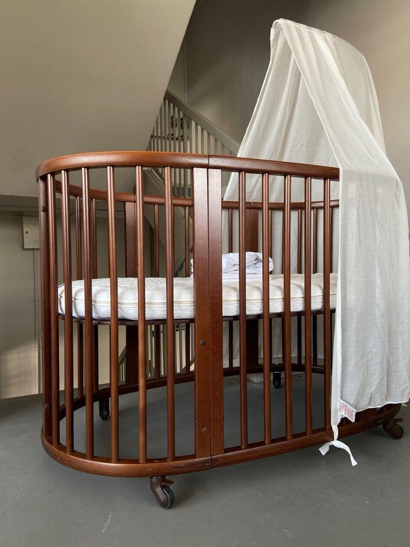 Stokke sleepi sale walnut