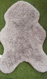 Fur rug