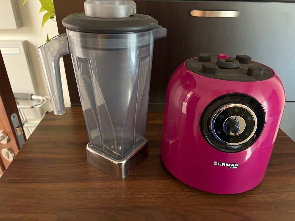 German Pool Blender Pro 10 Broken For Spare Parts, 家庭電器, 廚房電器, 榨汁機及