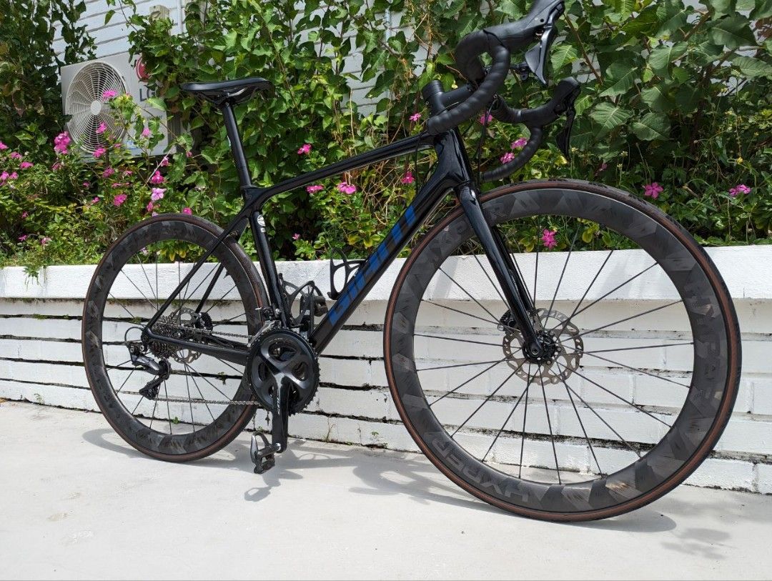 Full bike sale Giant TCR Pro Winspace Sports Equipment Bicycles Parts Bicycles on Carousell