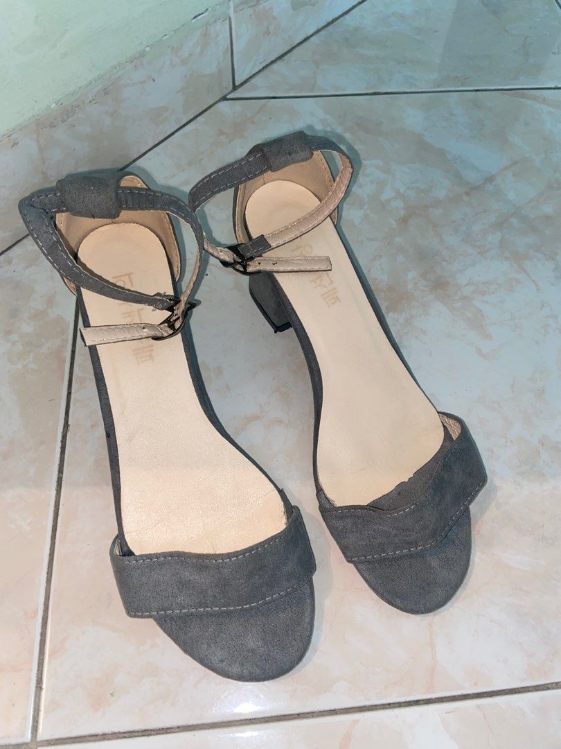 Low grey heels outlet