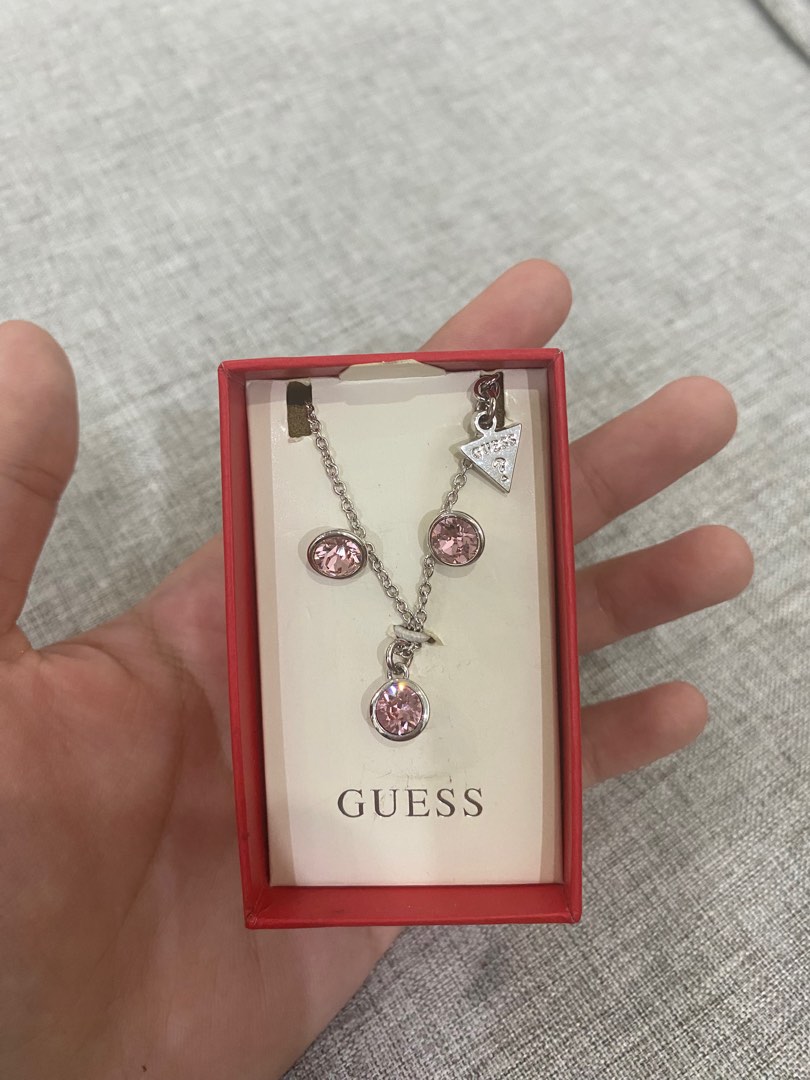 GUESS necklace and earrings Women s Fashion Jewelry Organisers