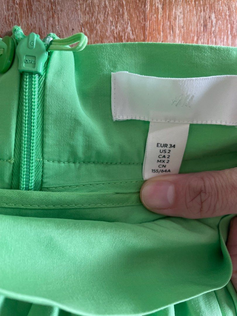 Green skirt h and m deals